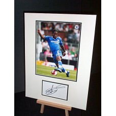 DROGBA Didier Chelsea Signed Display UACC COA